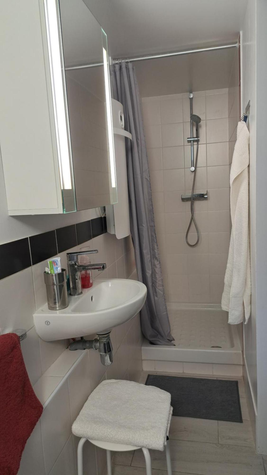 Studio Maxi 3 Pers, Acces Facile, Proche Gare Pour Paris Sainte-Genevieve-des-Bois Luaran gambar